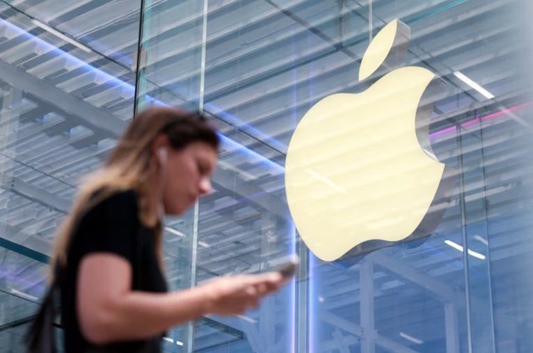 Apple's plan to offer AI search options on Safari