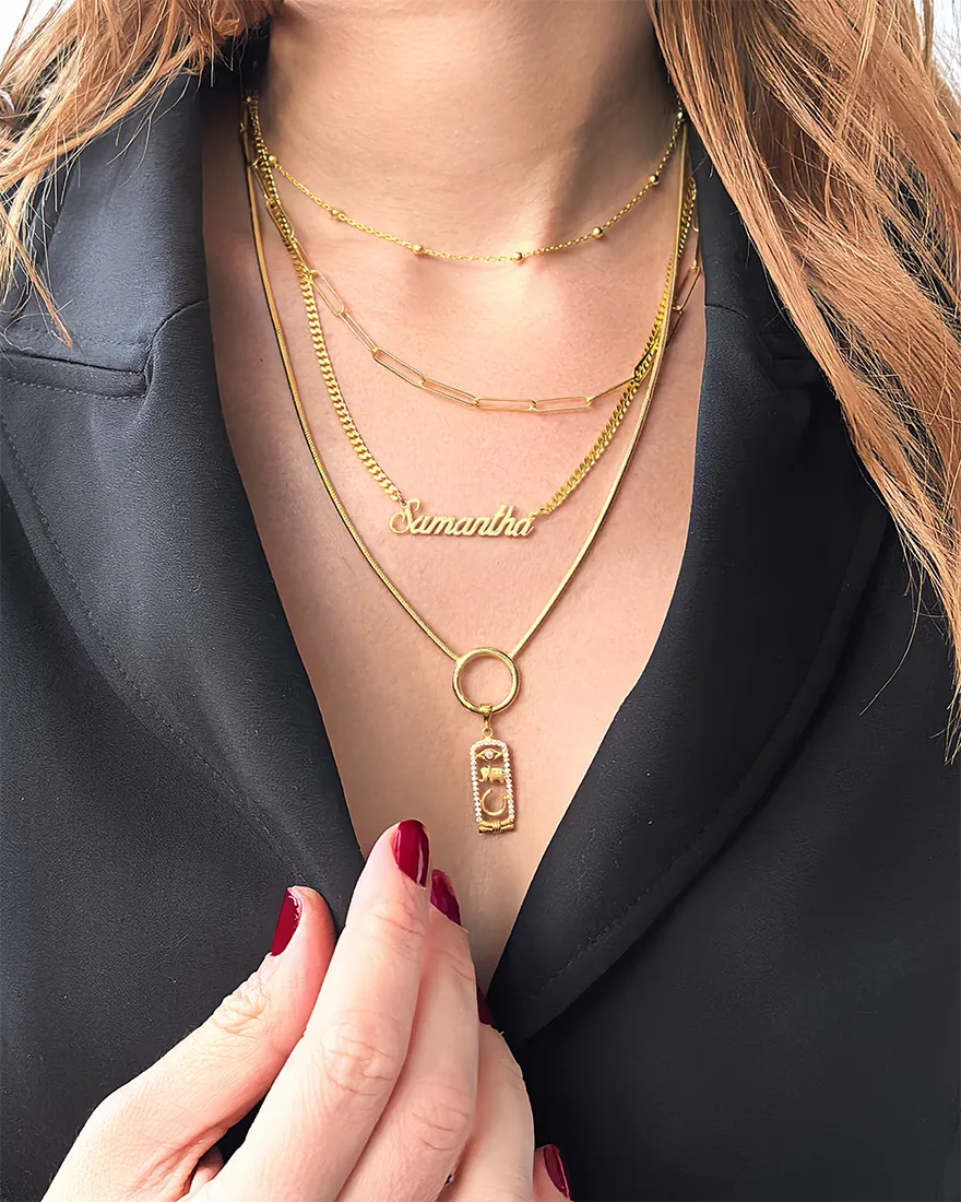 Personalized_Gold_Name_Necklace_on_Cuban_Link_Chain
